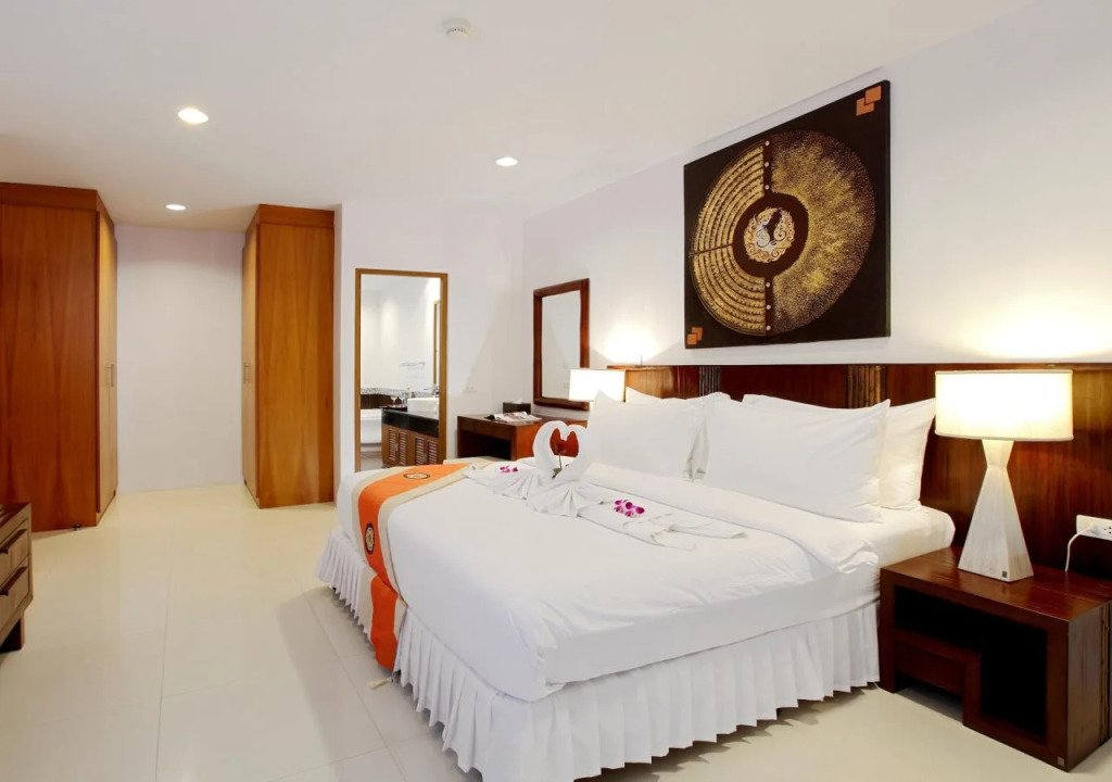 Тхаланг: The Park Surin Serviced Apartments