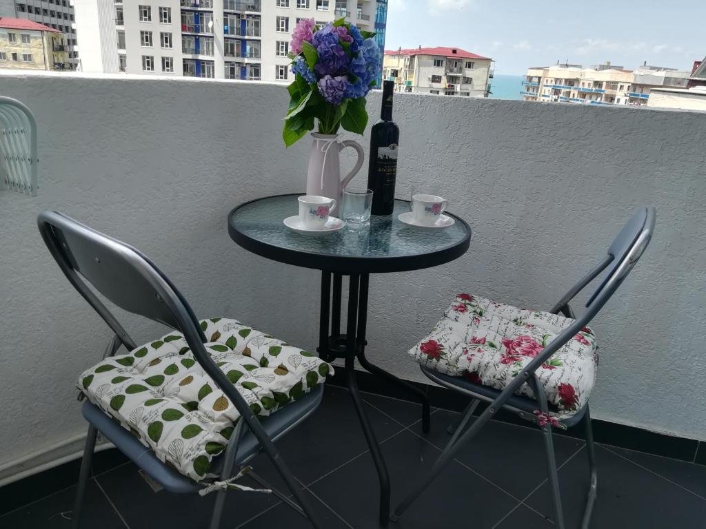 Apartament in Real Pealce in Batumi — фото 2