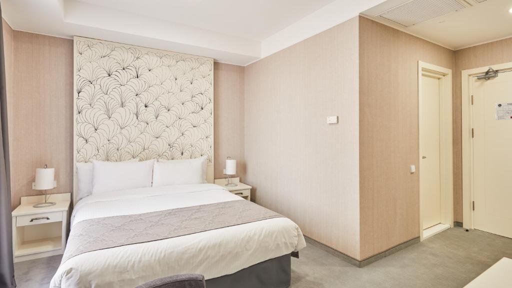 Тбилиси: Hotel Gallery Palace