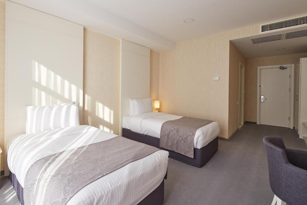 Тбилиси: Hotel Gallery Palace