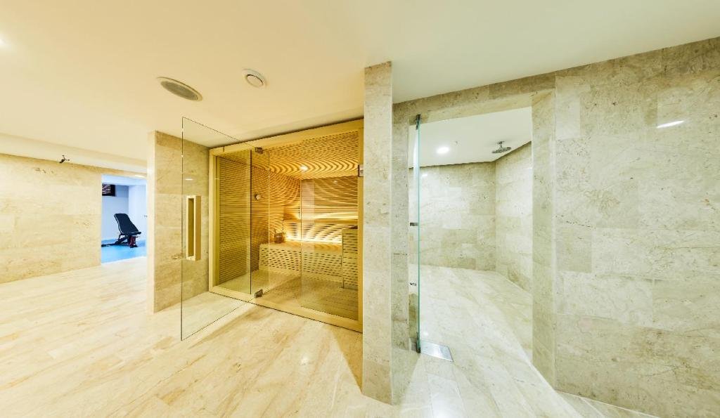 Тбилиси: Hotel Gallery Palace