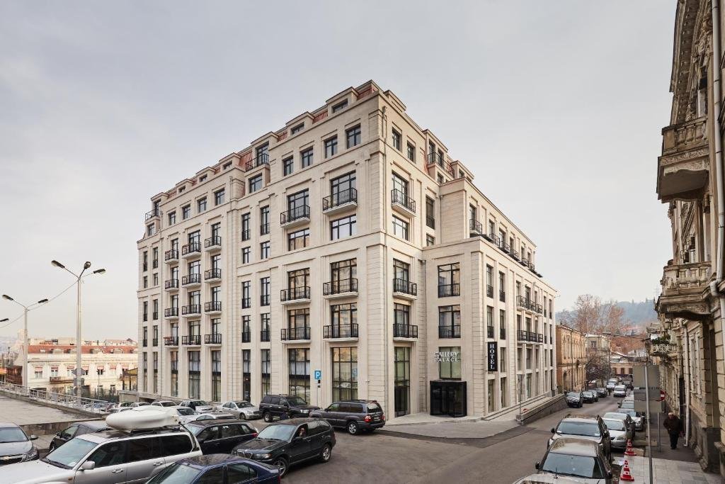 Тбилиси: Hotel Gallery Palace