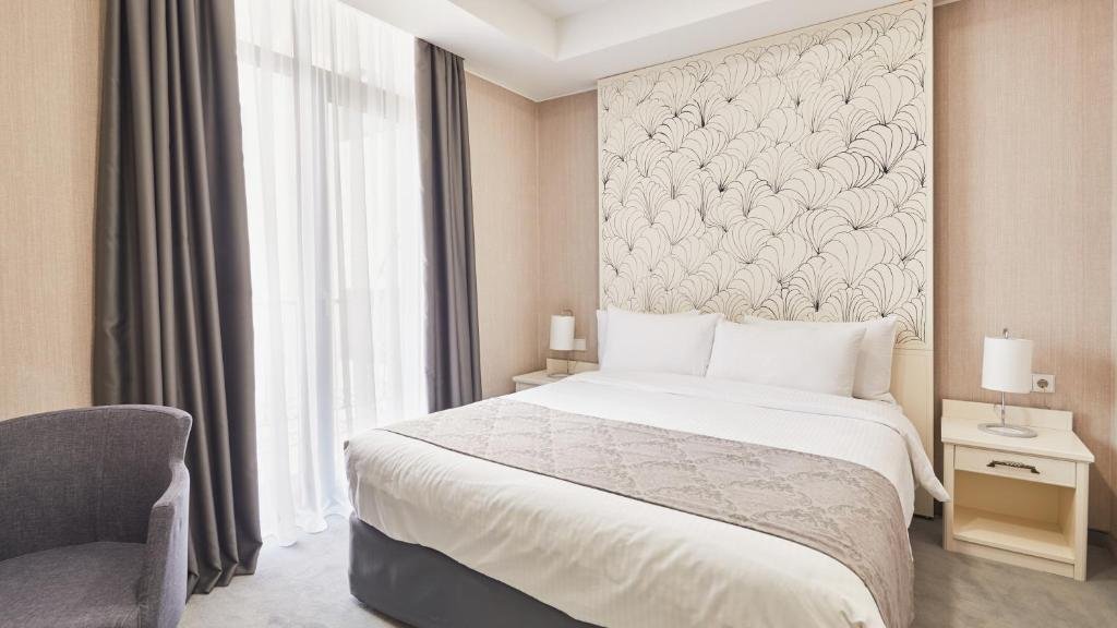 Тбилиси: Hotel Gallery Palace