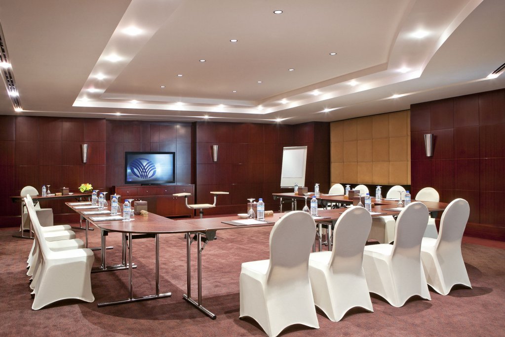 Кхлонг-Янг: Beach Rotana All Suites