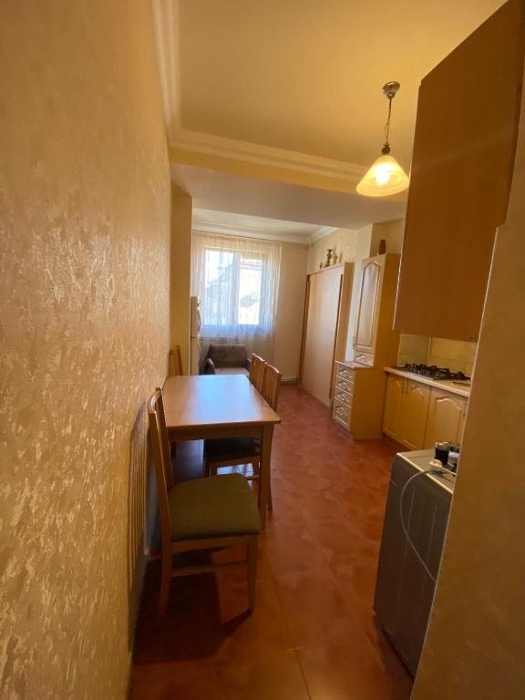 Ереван: Large cozy apartment on beginning of Komitas Ave