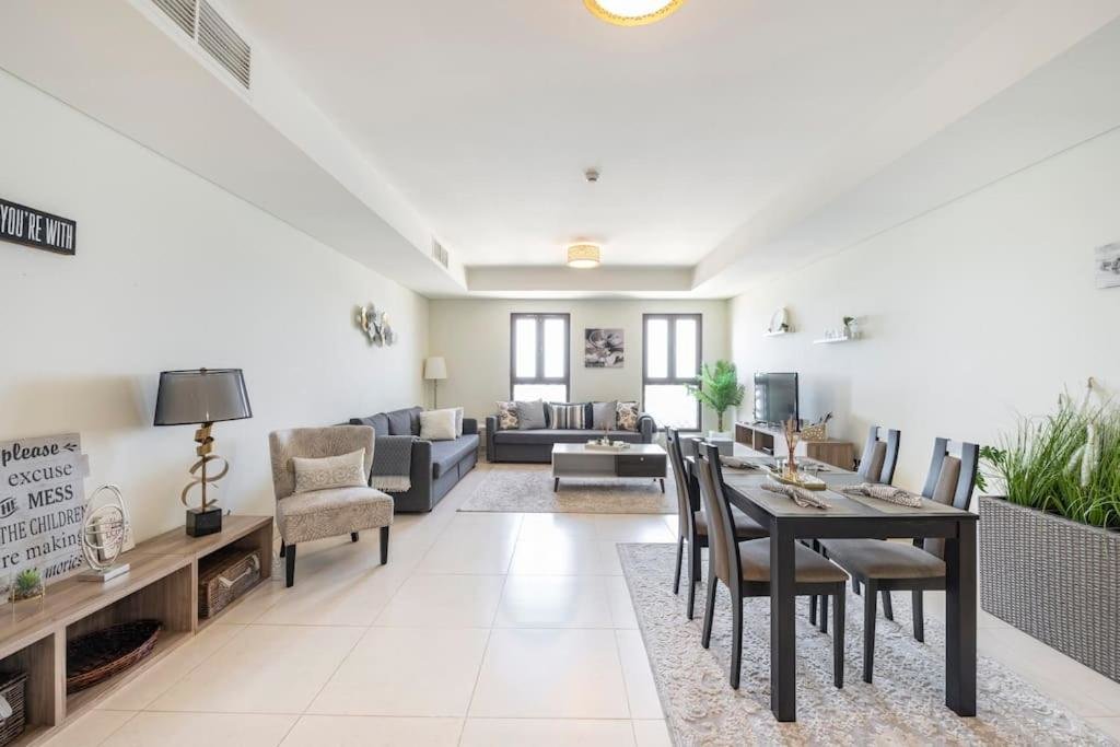 Дубай: Balqis Residense Palm Jumeirah,Pool, Beach, Top floor, Full sea view, Restaurants