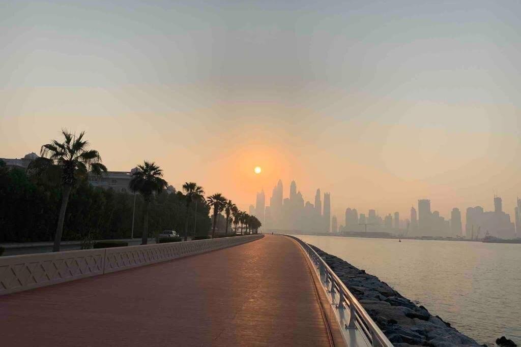 Дубай: Balqis Residense Palm Jumeirah,Pool, Beach, Top floor, Full sea view, Restaurants