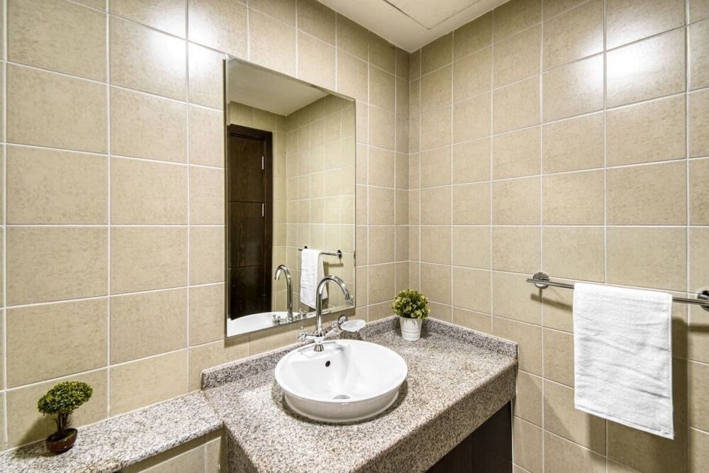 Дубай: Spacious And Bright Apt in the Heart of Marina!