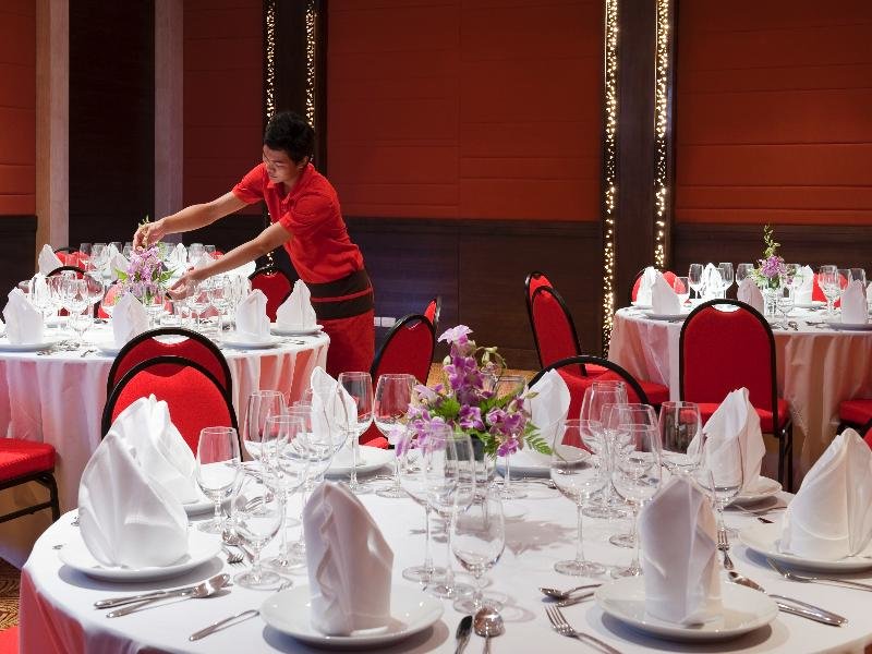 Камала Бич: Radisson Resort and Suites Phuket
