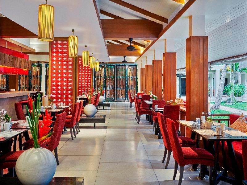 Камала Бич: Radisson Resort and Suites Phuket