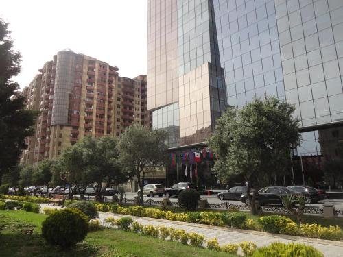 Баку: Apartment near Khatai