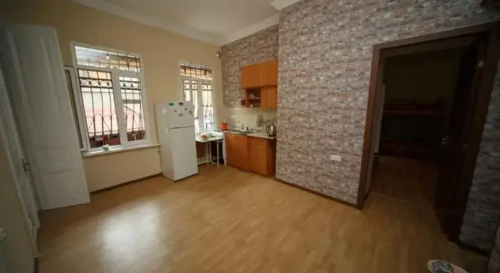 Тбилиси: Red Wall Hostel