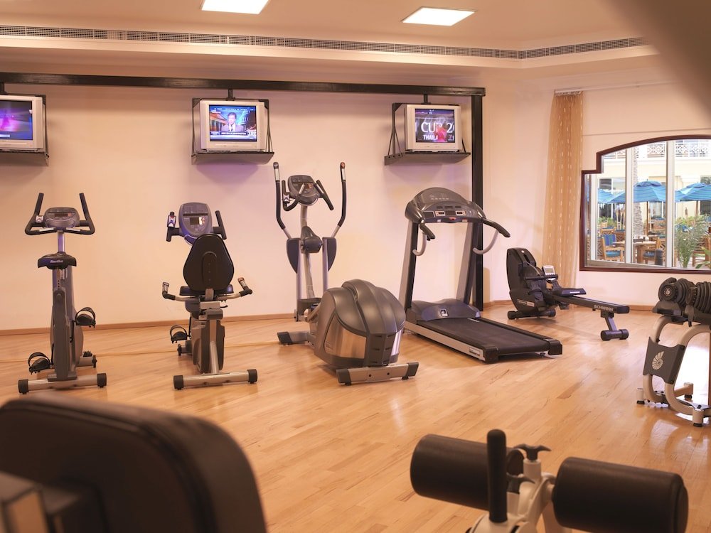 Дубай: Copthorne Lakeview Executive Apartments Dubai, Green Community