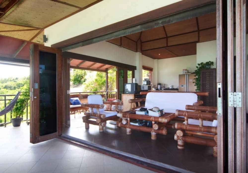 One Bedroom Sunrise Sea View Villa — фото 5