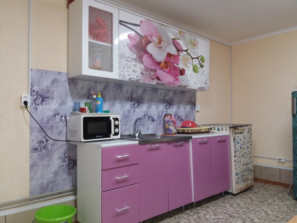 Керчь: Inn Roza Hutor