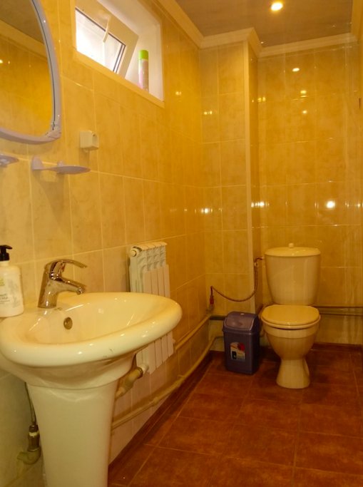 Керчь: Inn Roza Hutor