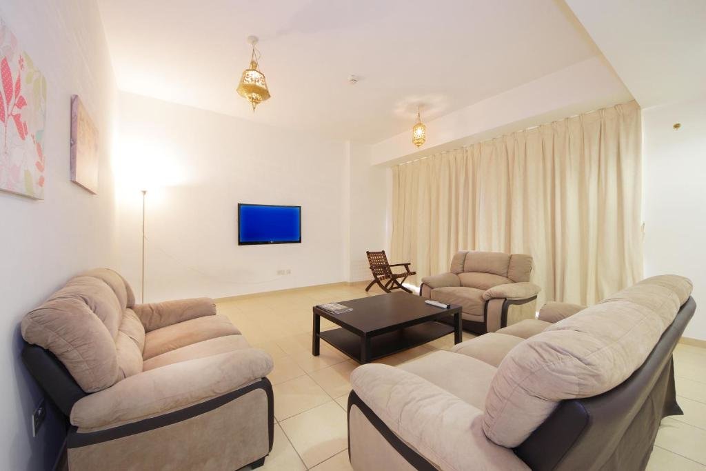 Дубай: Signature Holiday Homes - Shams 4 Jbr