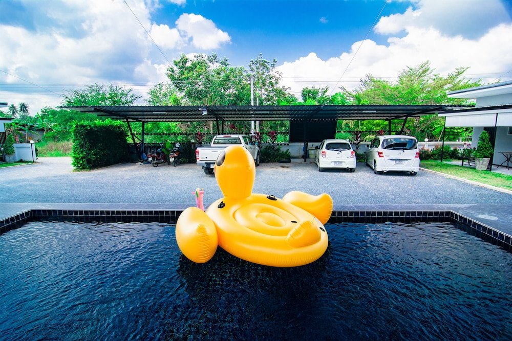 Прачуапкхирикхан: Runya Poolvilla by OYO Rooms