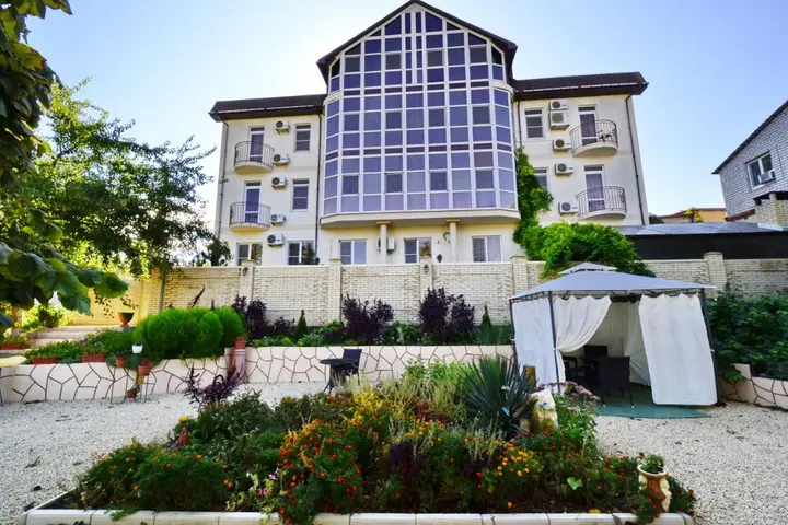Анапа: Guest house Mona Liza