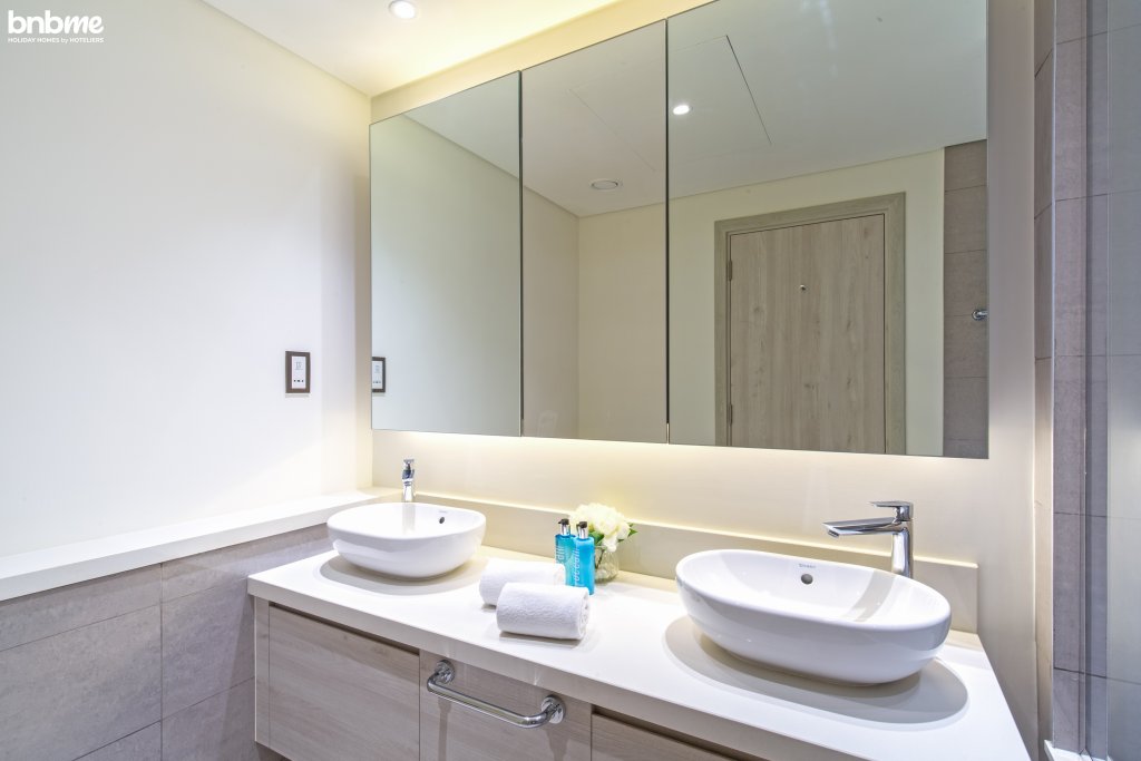 Дубай: Апартаменты Sea View Apt at Dubai Creek w/ Modern Facilities|bnbme-1805
