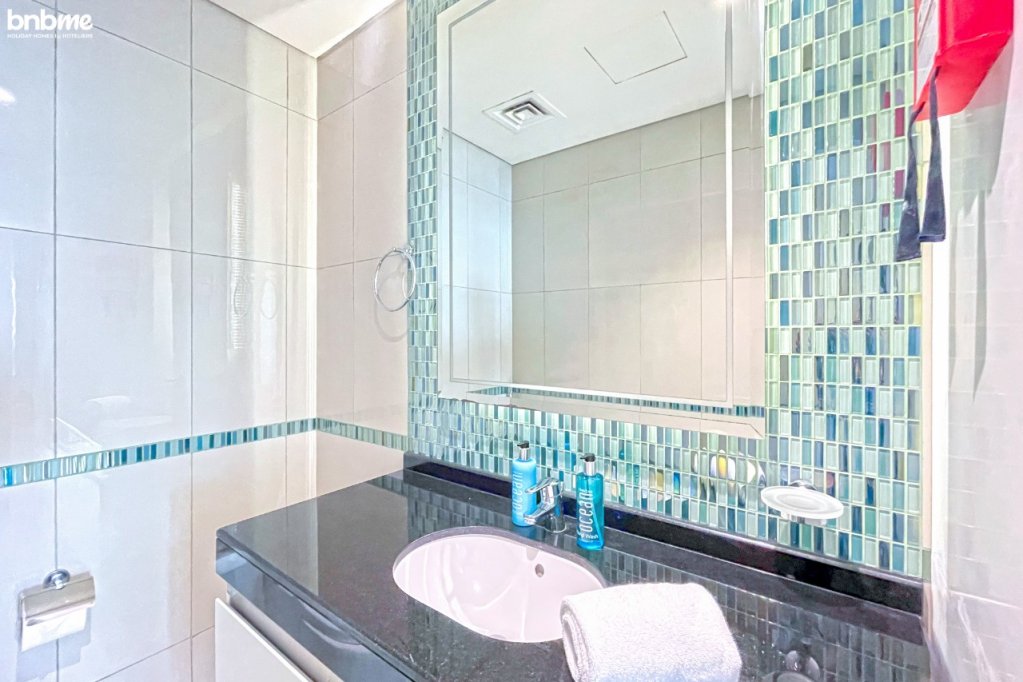 Дубай: Апартаменты Charming 2BR in Marina with Sea View by bnbme-1901