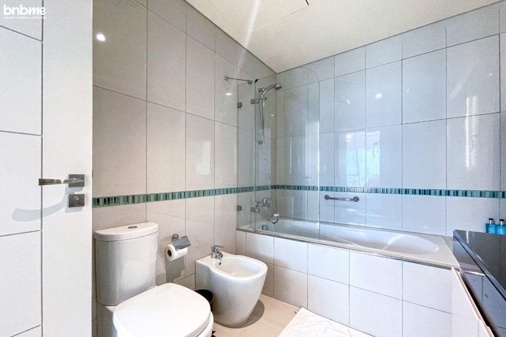 Дубай: Апартаменты Charming 2BR in Marina with Sea View by bnbme-1901