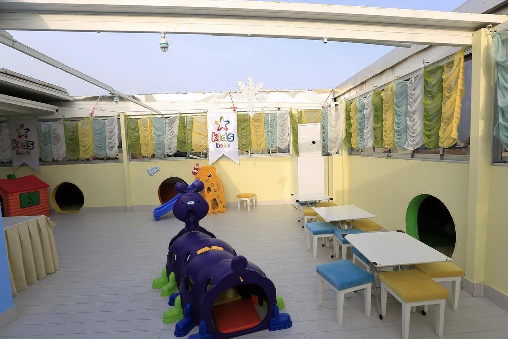 Мерсин: Kids Hotel