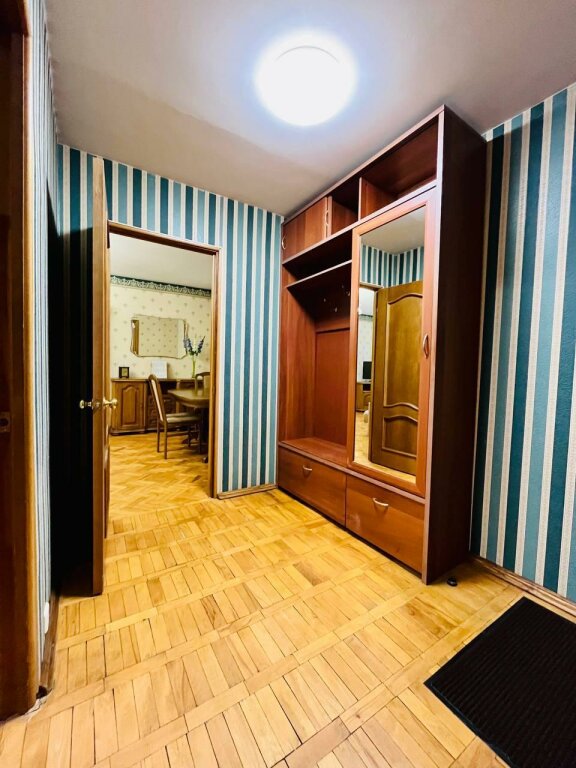 Москва: Уютная 3-x комнaтнaя кваpтиpа в 10 минутах от мeтрo Aкадемическая