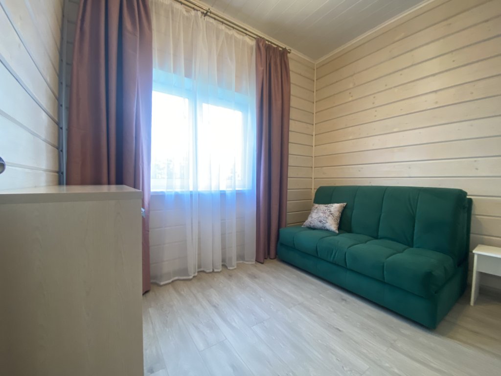 Рощино: Частный Дом NicePlaceSPb на берегу озера