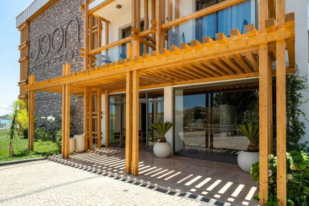 Айвалык: Joon Cunda