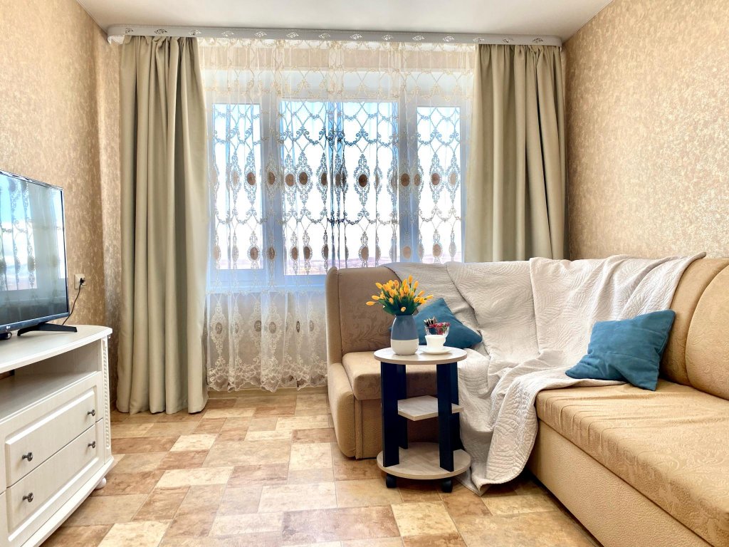 Петропавловск-Камчатский: Апартаменты на улице Автомобилистов 14
