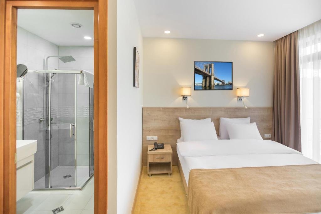 Тбилиси: Atrium Boutique Hotel
