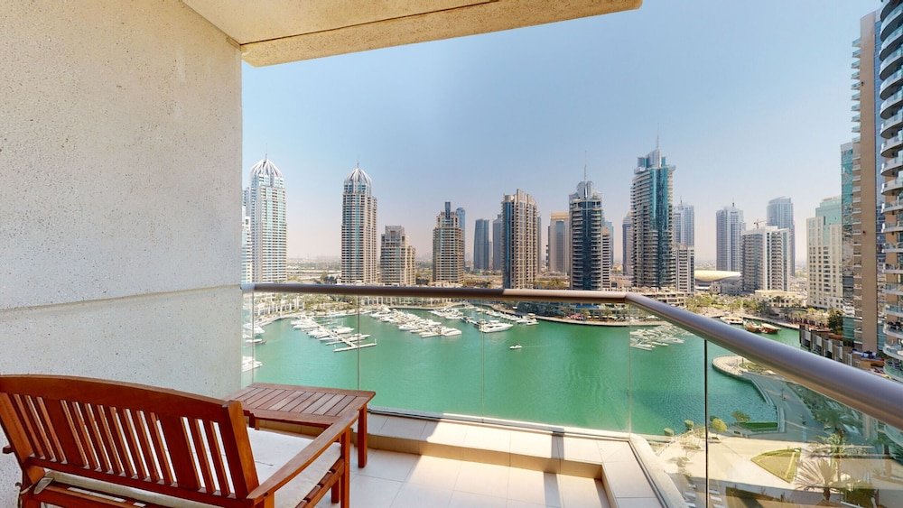 Дубай: Dubai Marina- Iris Blue 1002