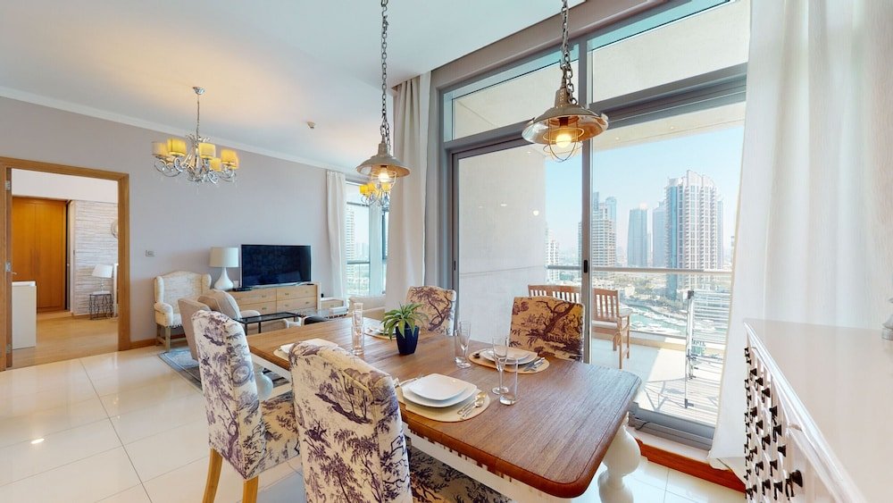 Дубай: Dubai Marina- Iris Blue 1002