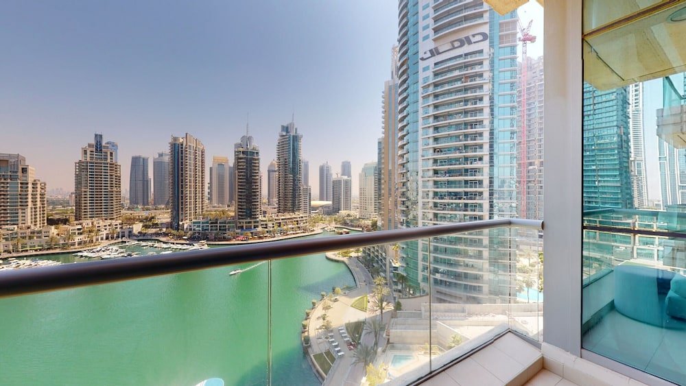 Дубай: Dubai Marina- Iris Blue 1002