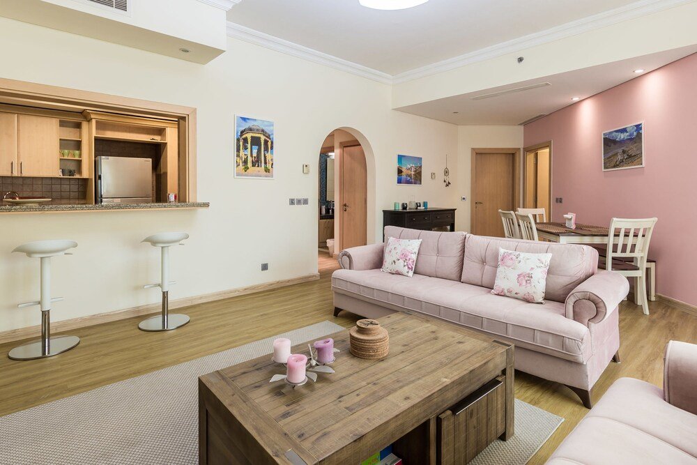 Дубай: Deluxe Holiday Homes - Al Dabas