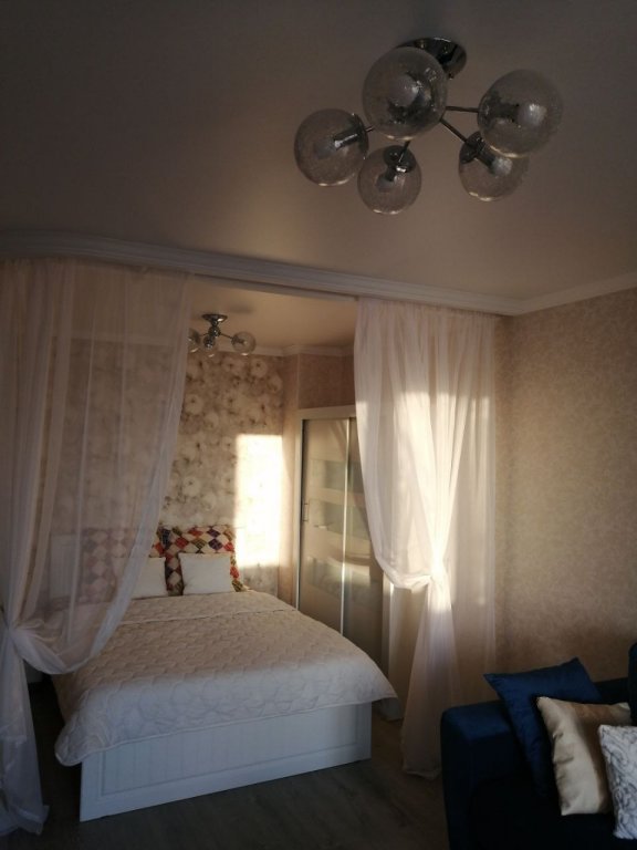 Квартира Cozy and bright apartment — фото 1