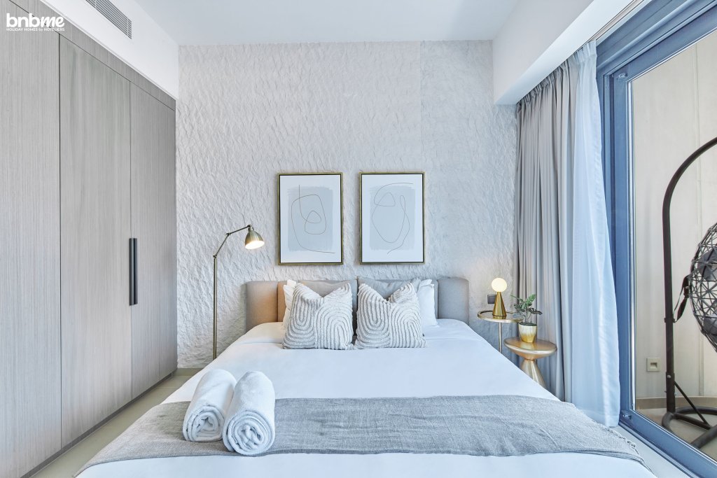 Дубай: Апартаменты bnbmehomes | Urban Oasis | 1 BR Apt in Act Two- 1304