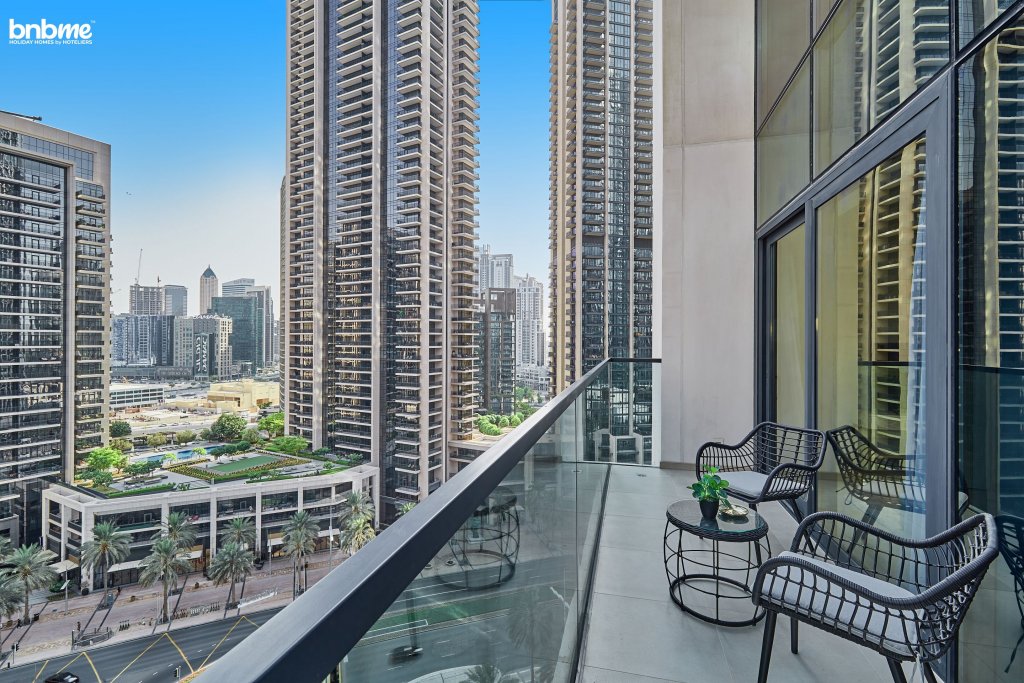 Дубай: Апартаменты bnbmehomes | Urban Oasis | 1 BR Apt in Act Two- 1304