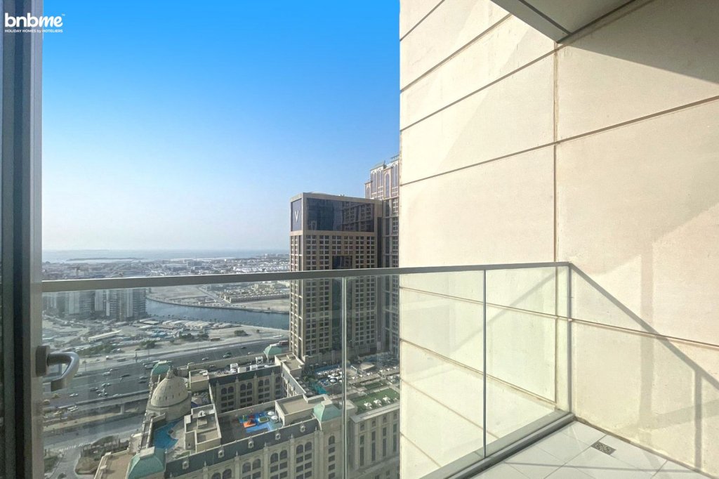 Дубай: Апартаменты bnbmehomes | Luxurious 2 BR Apt with Canal Views-3001
