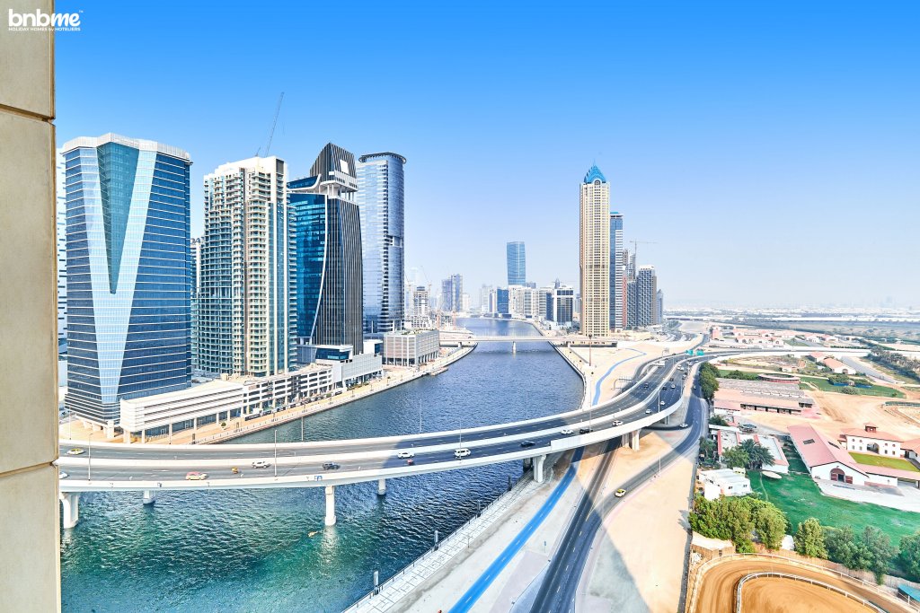 Дубай: Апартаменты bnbmehomes | Al Habtoor | Spectacular Canal View- 1507