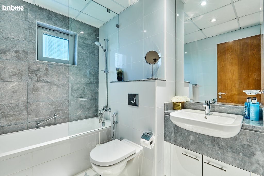 Дубай: Апартаменты bnbmehomes | 2 BR Bliss | Al Habtoor City- 1410
