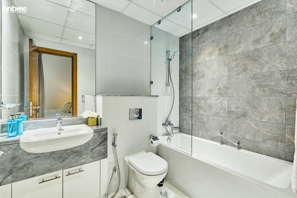 Дубай: Апартаменты bnbmehomes | 2 BR Bliss | Al Habtoor City- 1410