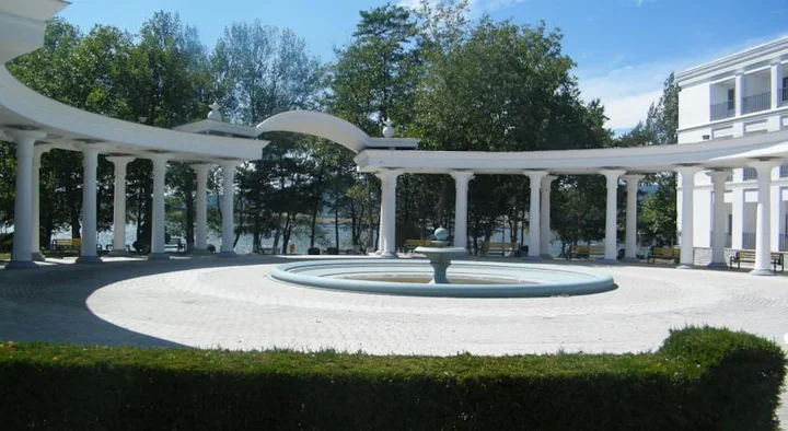 Душети: Bazaleti Lake