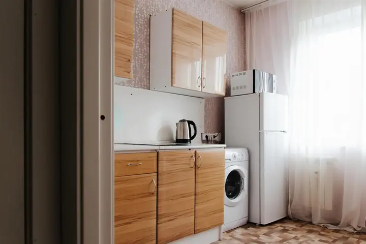 Красноярск: На Сутки на улице Линейная