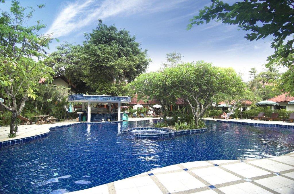 Кату: Phuket Leelavadee Hua Ting Resort