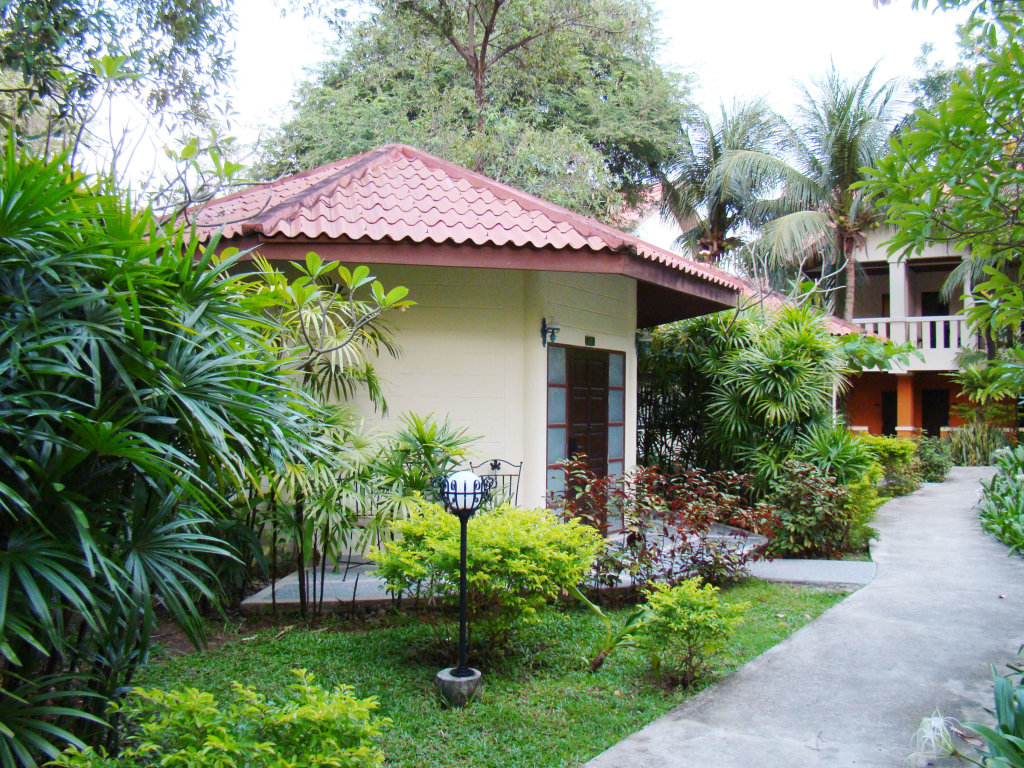 Кату: Phuket Leelavadee Hua Ting Resort