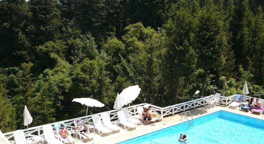 Сайл: Forest Lodge