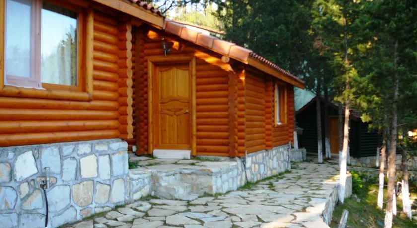 Сайл: Forest Lodge