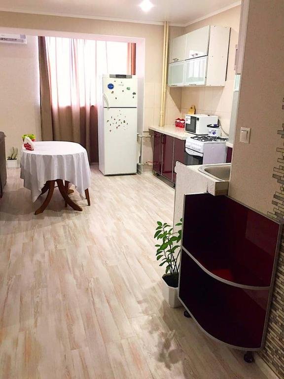 Актау: Красивая, просторная квартира-студия в 200 м от моря